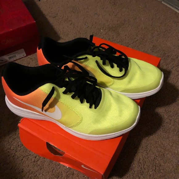 Nike Other - Nike Revolution 3 boys size 6